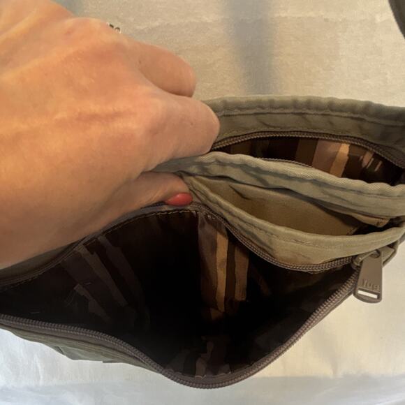 Lug Olive monorail Crossbody bag, travel organizer, insulated pocket - Picture 4 of 4